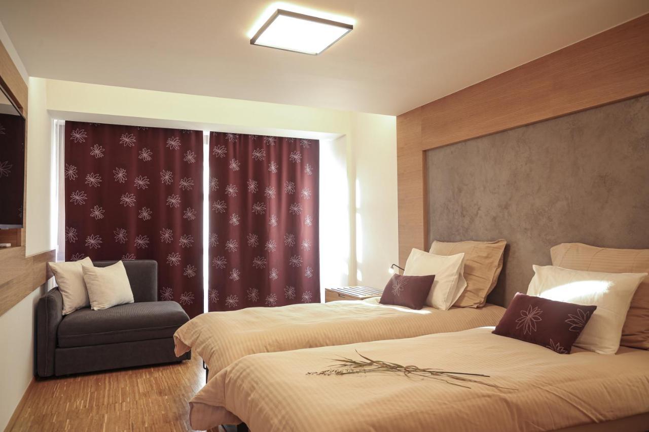 Par Pokoju Microhotel Злин Экстерьер фото